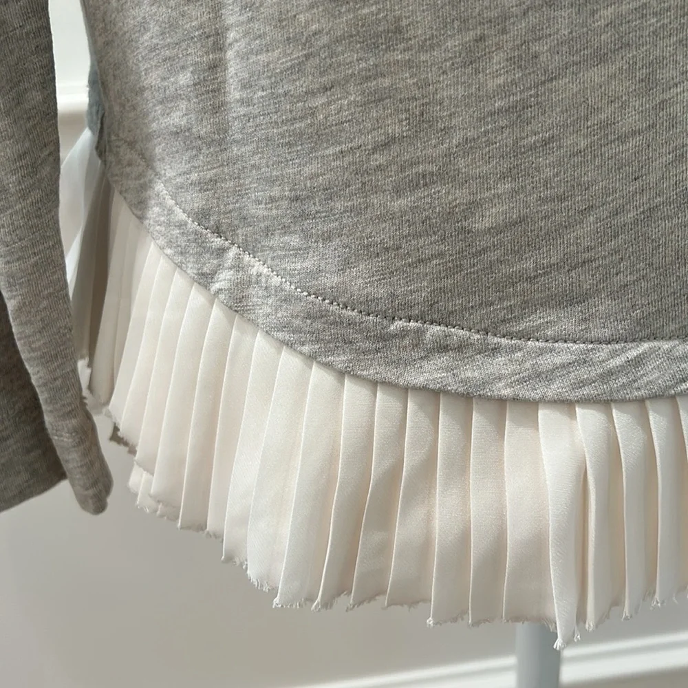J. Crew sweatshirt‎ with ruffle hem size small grey and cream